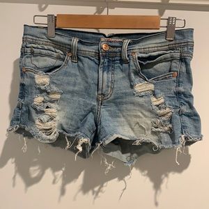 EUNINA JEAN SHORTS SIZE M